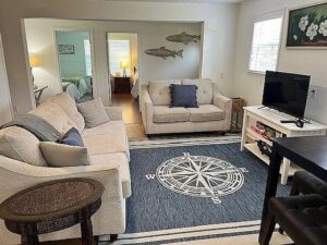 2040 Wilkinson Ln, Bay Saint Louis, MS 39520