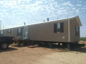 5 S Lake Rd, Carlsbad, NM 88220