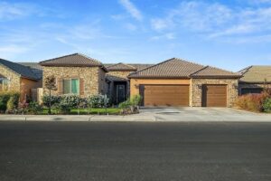 1890 Tamworth Ave, Tulare, CA 93274