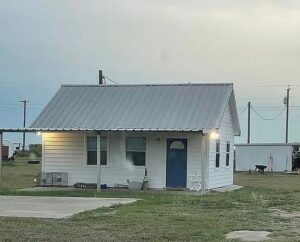 365 Edgewater Ave, Port Lavaca, TX 77979