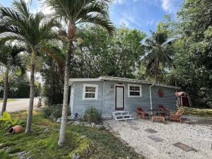 39 Transylvania Ave, Key Largo, FL 33037
