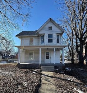 803 Grand Ave, Ames, IA 50010