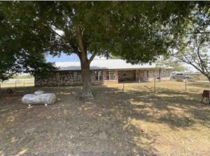 900 N Dalton St, Valliant, OK 74764