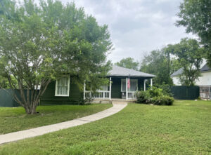 101 Charles Rd, Terrell Hills, TX 78209