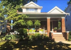 1476 Bunts Rd, Lakewood, OH 44107