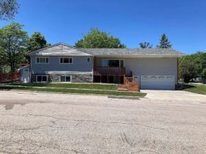 2501 Prairie Ave, Rapid City, SD 57701