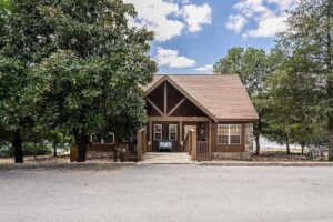 51 Cantwell Ln #68B, Reeds Spring, MO 65737