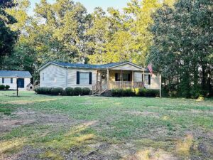 125 Due West Rd, Belton, SC 29627