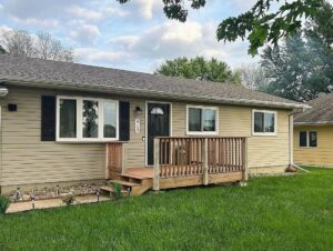 912 S Blaine St, Lennox, SD 57039