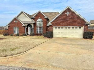 107 Ashton Oak Ct, Prattville, AL 36066