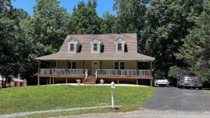 1007 Maple Leaf Ct, Forest, VA 24551