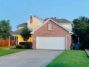 121 S Blue Bonnet Cir, Justin, TX 76247