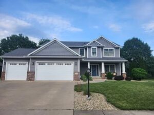1305 Kensington Dr, Washington, IL 61571