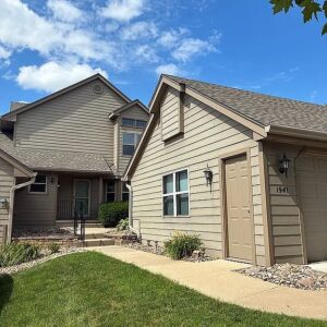 1941 Maple Cir, West Des Moines, IA 50265