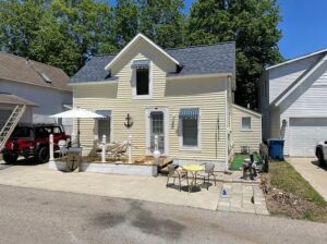2243 1st Ave, Holland, MI 49424