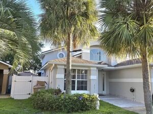 2724 Emerson Ln, Kissimmee, FL 34743