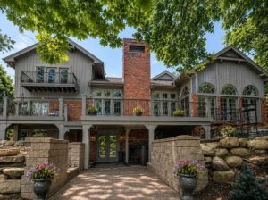 32430 Evergreen Rd, Beverly Hills, MI 48025