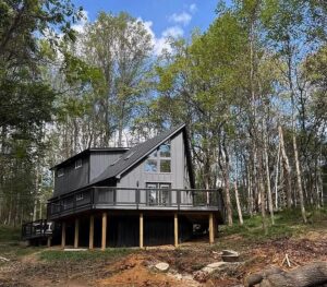 325 Persimmon Hill Dr, Roseland, VA 22967