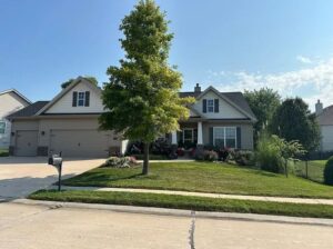412 Country Downs Dr, Lake Saint Louis, MO 63367