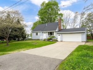 4132 Janet Dr