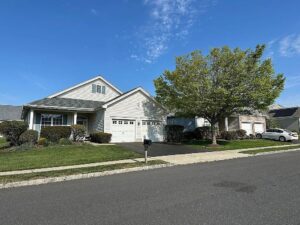 54 Temple Ct, Pennington, NJ 08534