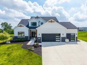 576 Sandringham Pass, Fort Wayne, IN 46845