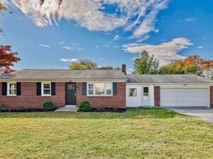 5975 Clover Rd, Harrisburg, PA 17112