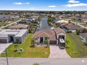 824 SW 4th Pl, Cape Coral, FL 33991