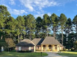 16 Nottaway Trl, Natchez, MS 39120