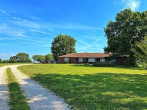16050 W 215th St, Spring Hill, KS 66083