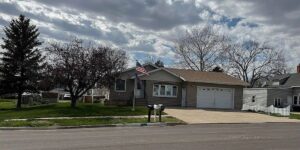 208 N 2nd St, New Salem, ND 58563