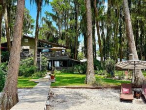 298 SE 5th Ave, Melrose, FL 32666