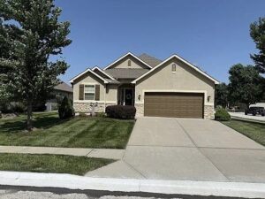 305 Wind Side St, Raymore, MO 64083