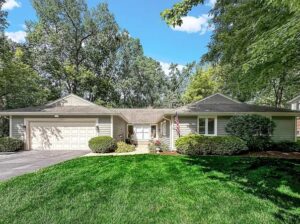 356 Windsor Ln, Inverness, IL 60010