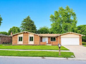 39232 Donahue Dr, Clinton Township, MI 48038