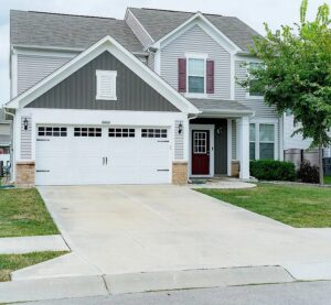 6660 Harvest Moon Ln, Whitestown, IN 46075