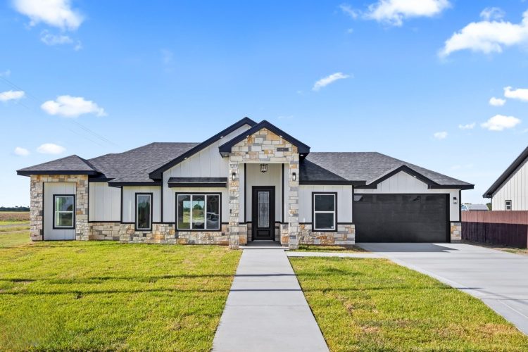 2501 Kingdom Dr, Weslaco, TX 78599